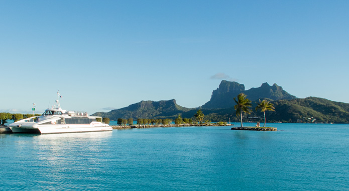 Bora-Bora-transfert-aeroport-village-avec-Bora-Bora-Navettes