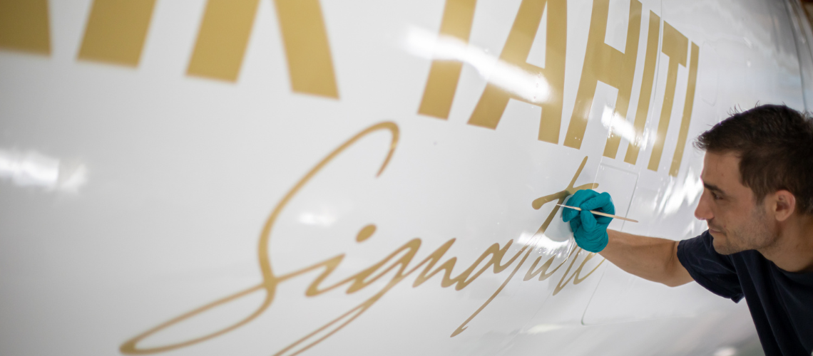 Photo Peinture ATR All Business Air Tahiti Signature